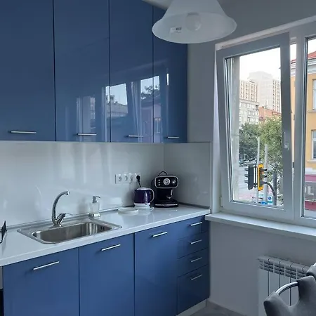 Cool 1-br Apt, Metro & Central Bus & тrain Station * Σόφια